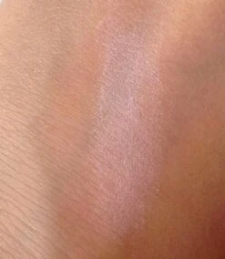 Makeup Revolution - The One Blush Stick - Dream -Mode-Cosmetica Winkel 1042x1200 3