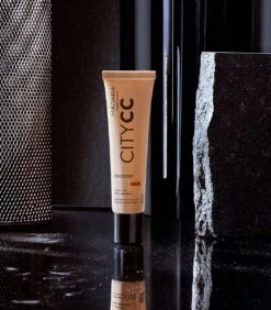 MÁDARA Anti-Pollution CC Cream SPF15 Medium Beige 40ml - Hyaluronzuur -UVA/UVB 15 MÁDARA Anti-Pollution CC Cream SPF15 Medium Beige 40ml - Hyaluronzuur -UVA/UVB -Mode-Cosmetica Winkel 1050x1200 1