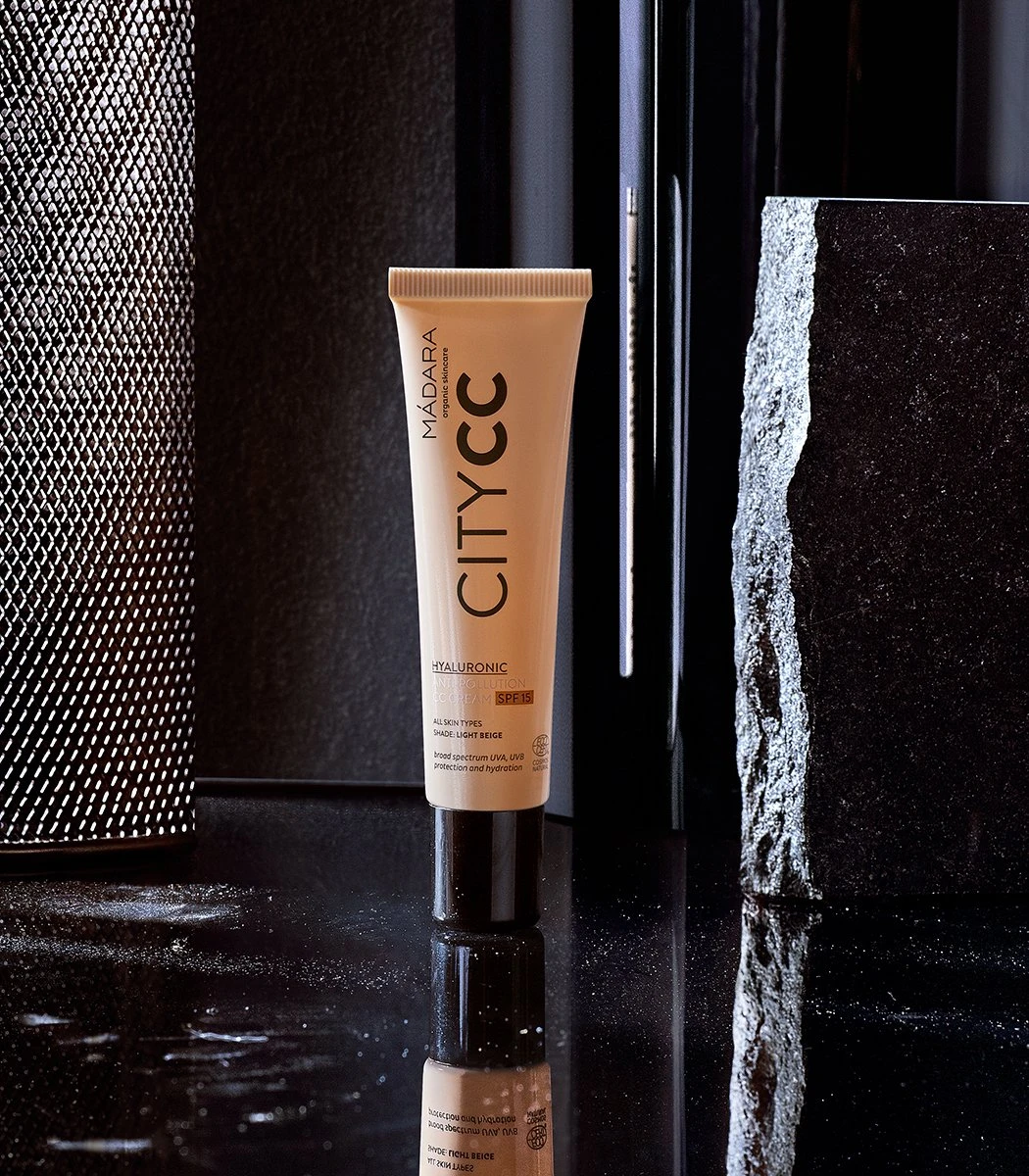 MÁDARA Anti-Pollution CC Cream SPF15 Medium Beige 40ml - Hyaluronzuur -UVA/UVB 5 MÁDARA Anti-Pollution CC Cream SPF15 Medium Beige 40ml - Hyaluronzuur -UVA/UVB - Afbeelding 3