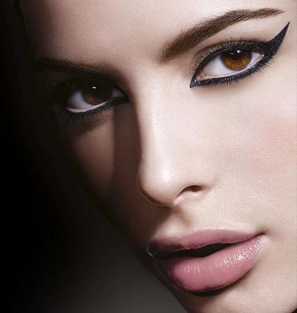 Maybelline Lasting Drama 24H Eyeliner - 4 Crushed Emerald 10 Maybelline Lasting Drama 24H Eyeliner - 4 Crushed Emerald - Afbeelding 8