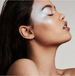 FENTY BEAUTY Killawatt Freestyle Highlighter Chillz 7 FENTY BEAUTY Killawatt Freestyle Highlighter Chillz -Mode-Cosmetica Winkel 1195x1200 6