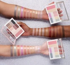 Maybelline The City Kits Urban Light Eye + Cheek Palette -Mode-Cosmetica Winkel 1200x1112 3