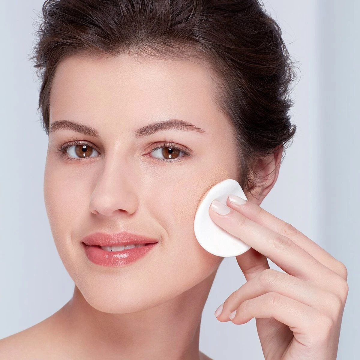 Bourjois Healthy Mix Compact Gezichtspoeder - 02 Golden Ivory 9 Bourjois Healthy Mix Compact Gezichtspoeder - 02 Golden Ivory - Afbeelding 7