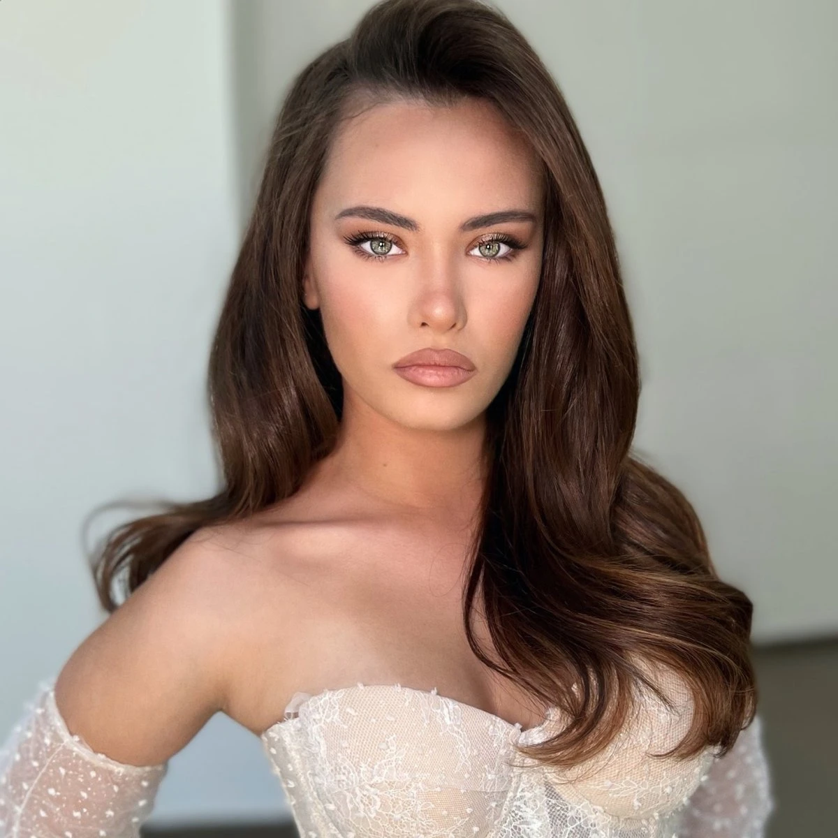 Meroda Universal Concealer - 1C | Lichtbeige Met Neutrale Ondertonen Voor De Hele Lichte Tot Lichte Huid - 30ml 8 Meroda Universal Concealer - 1C | Lichtbeige Met Neutrale Ondertonen Voor De Hele Lichte Tot Lichte Huid - 30ml - Afbeelding 6