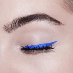 Bourjois Liner Pinceau Eyeliner - 04 Bleu Pop Art -Mode-Cosmetica Winkel 1200x1200 650