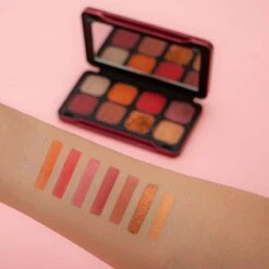 Makeup Revolution - Forever Flawless Dynamic Eyeshadow Palette - Eye Shadow Palette 8 G Dynasty 12 Makeup Revolution - Forever Flawless Dynamic Eyeshadow Palette - Eye Shadow Palette 8 G Dynasty -Mode-Cosmetica Winkel 1200x1200 763