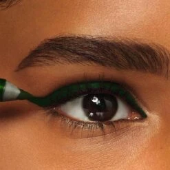 Maybelline Tattoo Liner Gel Pencil - 922 Intense Green - Groen - Waterproof Oogpotlood -Mode-Cosmetica Winkel 1200x1200 813