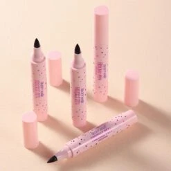 Silcky Hair Sproeten Pen - Freckle Pen - Freckles - Sproetjes Pen - Sproeten Make-up - Donker Bruin -Mode-Cosmetica Winkel 1200x1200 880