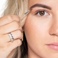 Herome Eye Care Wenkbrauw Poeder Zwart - Compact Brow Powder Nearly Black - Waterproof Verrijkt Met Panthenol - Volumineuze Wenkbrauwen In Een Handomdraai -Mode-Cosmetica Winkel 1200x1200 972