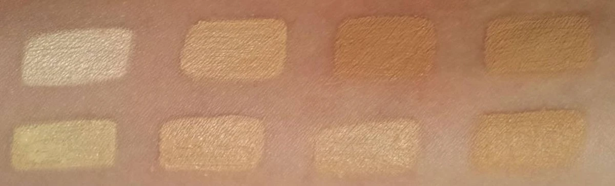 Makeup Revolution Cover & Conceal Cream Palette - Light 5 Makeup Revolution Cover & Conceal Cream Palette - Light - Afbeelding 3