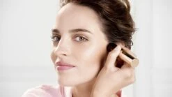 Bourjois Always Fabulous Foundation Concealer Stick - 400 Beige Rosé -Mode-Cosmetica Winkel 1200x675 1