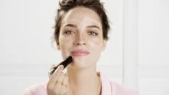 Bourjois Always Fabulous Foundation Concealer Stick - 400 Beige Rosé -Mode-Cosmetica Winkel 1200x675