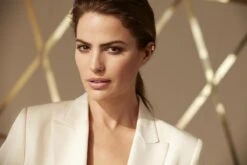 Max Factor Miracle Second Skin Foundation - 07 Neutral Medium -Mode-Cosmetica Winkel 1200x800