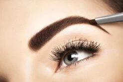 L’Oréal Paris Brow Artist Xpert Wenkbrauwpotlood - 105 Brunette -Mode-Cosmetica Winkel 1200x807