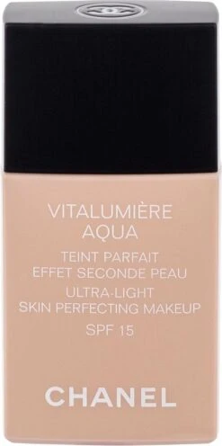 Nieuwe uitgaven 19 Chanel Vitalumiere Aqua Foundation - 30 Beige - SPF15 - 30 Ml