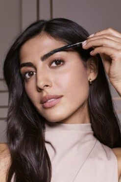 Max Factor Real Brow Fill & Shape Wenkbrauwpotlood - 02 Soft Brown 16 Max Factor Real Brow Fill & Shape Wenkbrauwpotlood - 02 Soft Brown -Mode-Cosmetica Winkel 799x1200 10