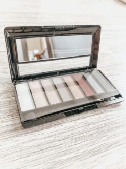 Rimmel London Rimmel Magnif'Eyes Eye Oogschaduw Palette - 003 Grunge Glamour -Mode-Cosmetica Winkel 900x1200 13