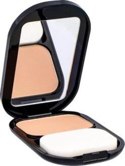 Max Factor Facefinity Compact Foundation - 03 Natural 29 Max Factor Facefinity Compact Foundation - 03 Natural -Mode-Cosmetica Winkel 907x1200