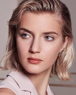 Max Factor Creme Puff Gezichtspoeder - 42 Deep Beige -Mode-Cosmetica Winkel 959x1200 1