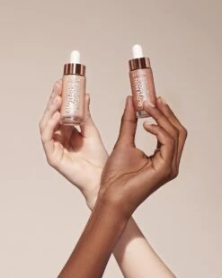 L'Oréal Paris Glow Mon Amour Highlighter Drops - 02 Loving Peach 26 L'Oréal Paris Glow Mon Amour Highlighter Drops - 02 Loving Peach -Mode-Cosmetica Winkel 960x1200 10