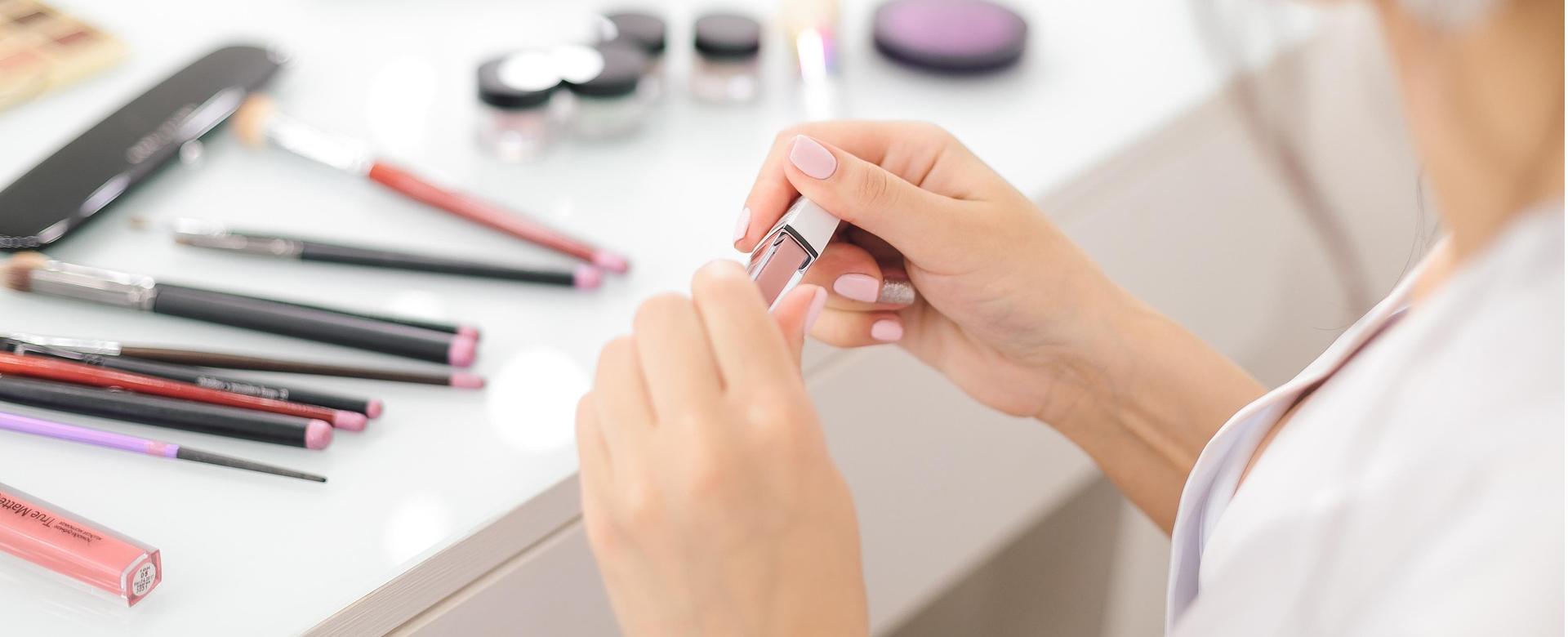 Mode-Cosmetica Winkel -Mode-Cosmetica Winkel lipstick 4743984 1920